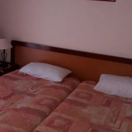 Les Troenes Otel Montpellier