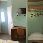 Hotel Les Troenes 2*