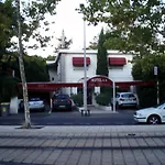Les Troenes Hotel 2*