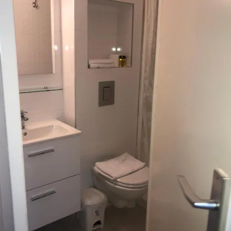 Les Troenes 2* Montpellier