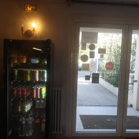 乐斯特龙涅斯酒店 2*