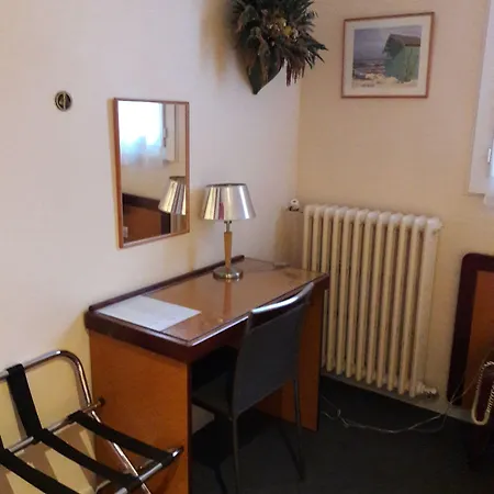 Les Troenes 2* Montpellier