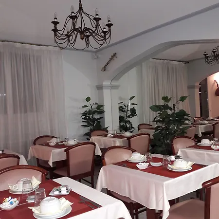 Les Troenes 2* Montpellier