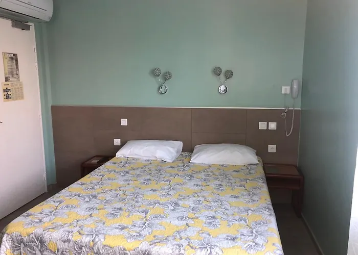 Les Troenes Hotel 2*