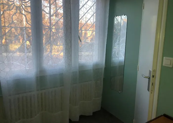 Les Troenes Hotel 2*