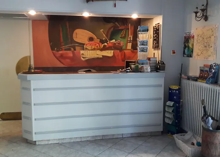 Hotel Les Troenes 2*