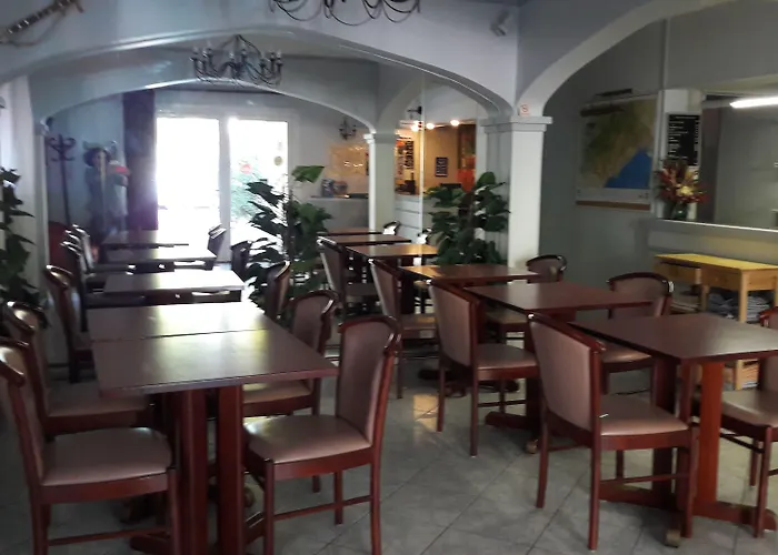 Les Troenes 2* Montpellier