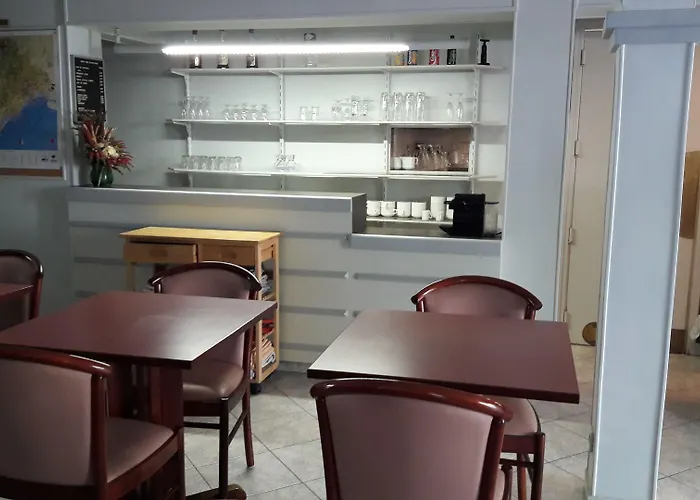 Les Troenes Hotel 2*