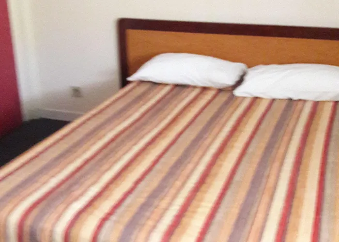 Hotel Les Troenes 2*