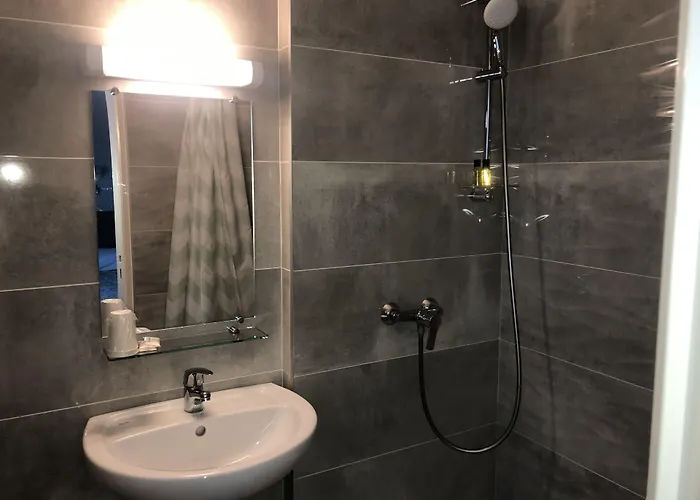 Les Troenes 2* Montpellier