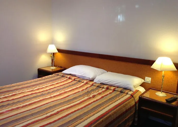 Hotel Les Troenes 2*