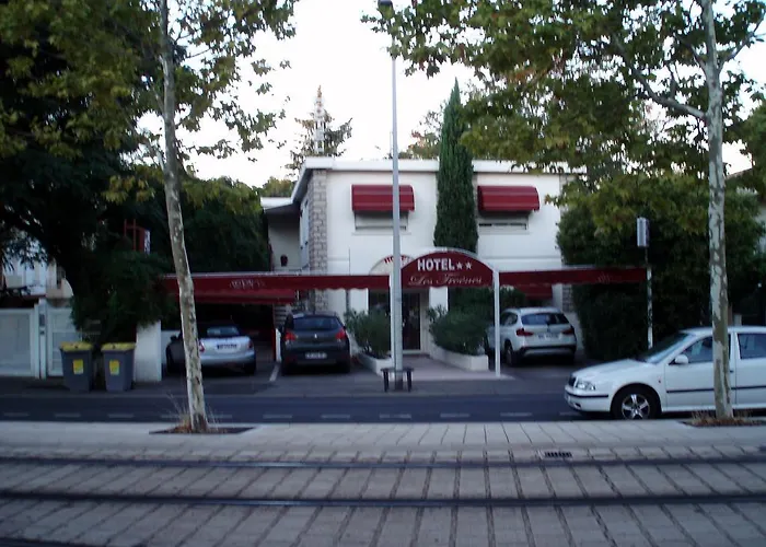 Les Troenes Hotel 2*